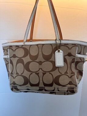 COACH Signature C Brown/Tan/White Trim Handbag Purse Tote Authentic Charm